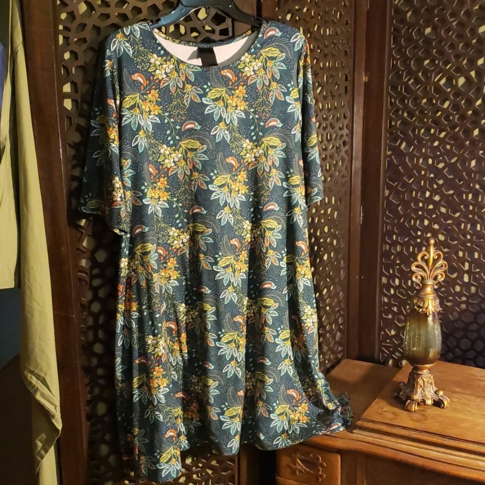 Swing Top w/ Pockets